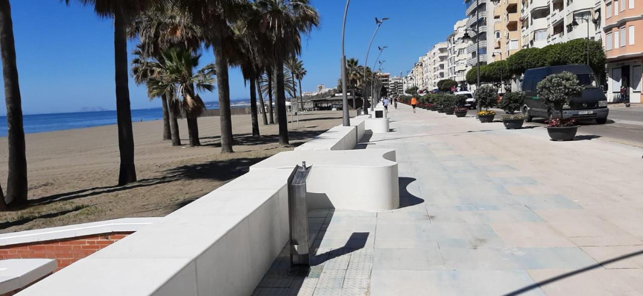 Estepona Centro Playa Apartment Luaran gambar